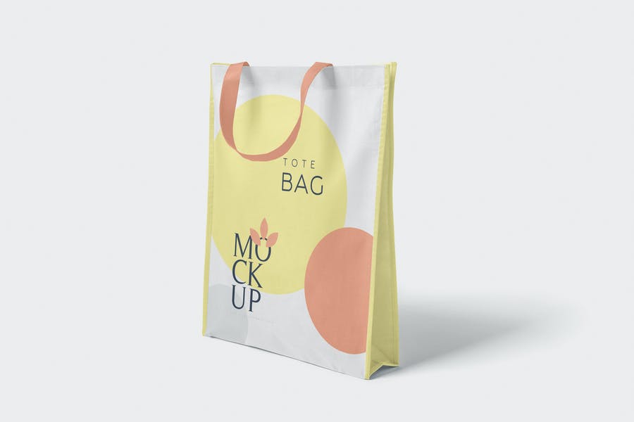 Realsitic Tote Bags PSD Mockup